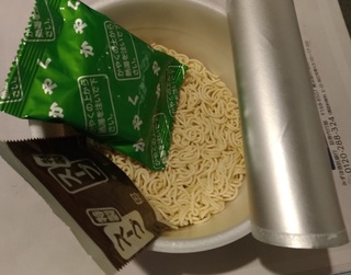 yasai_ramen_shio_sapporo_ichiban_1.jpg